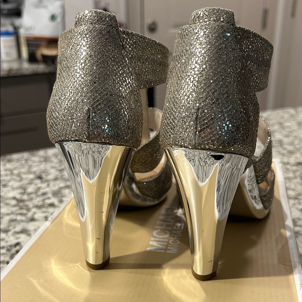 Michael Kors Silver Glitter T-Strap High Heels - Picture 4 of 7